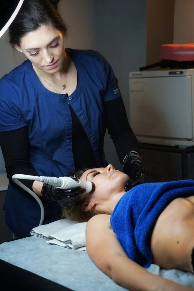 Facial skincare service, Faciallash Lounge