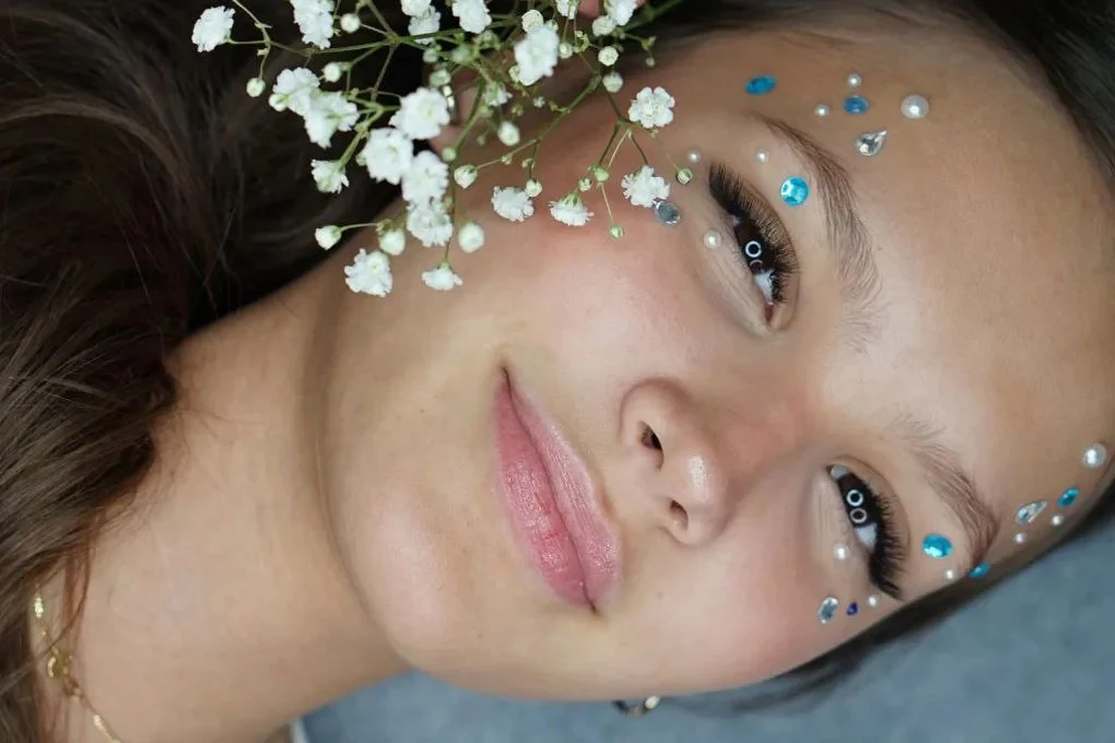 Hybrid lash extensions in classic lash mapping pattern