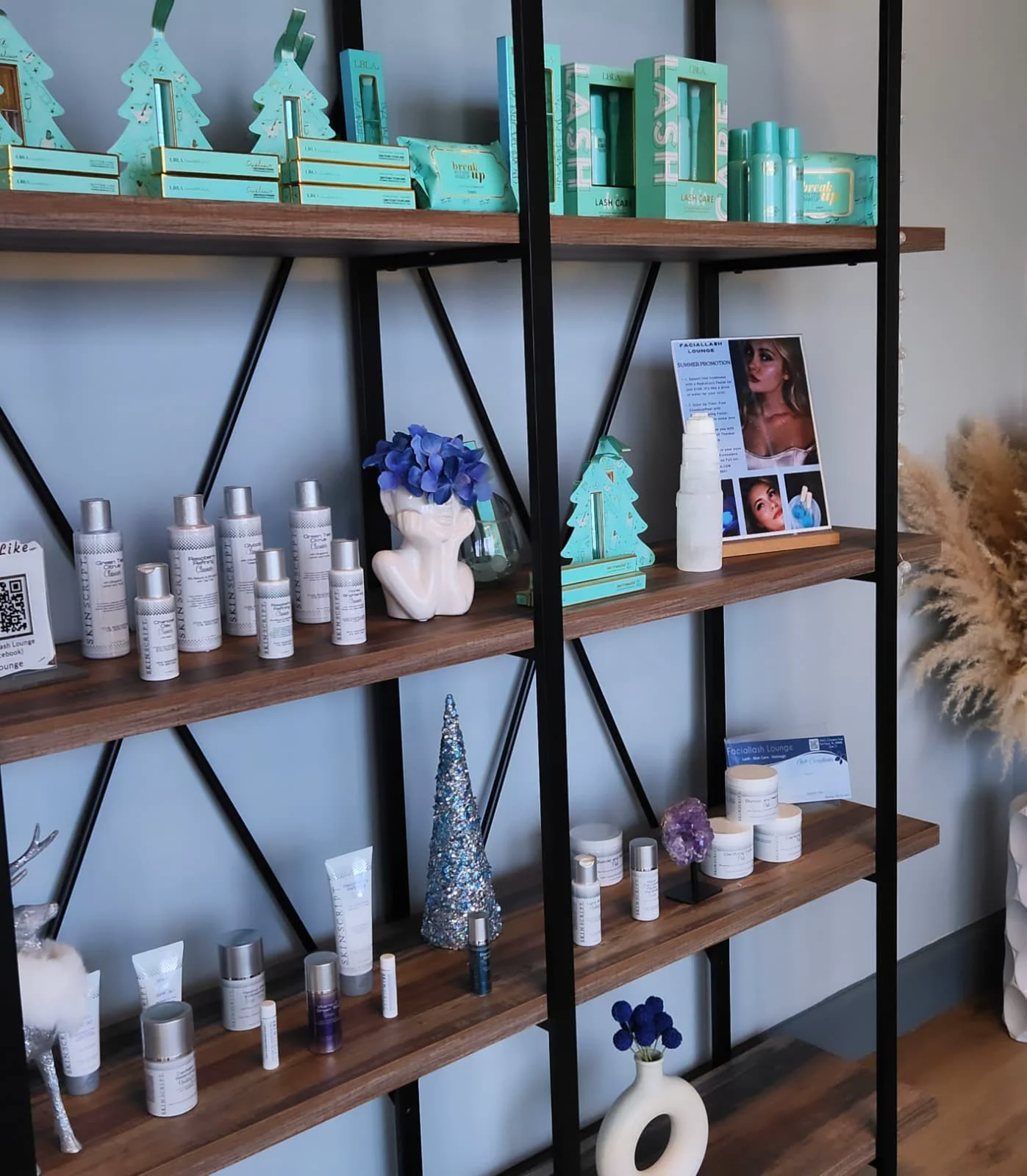 Lash studio space, Faciallash Lounge