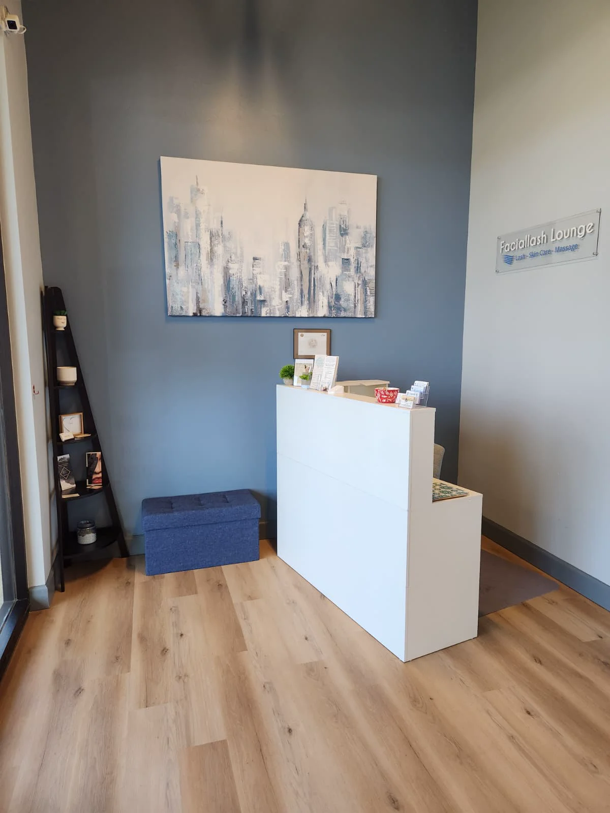 Faciallash Lounge treatment room