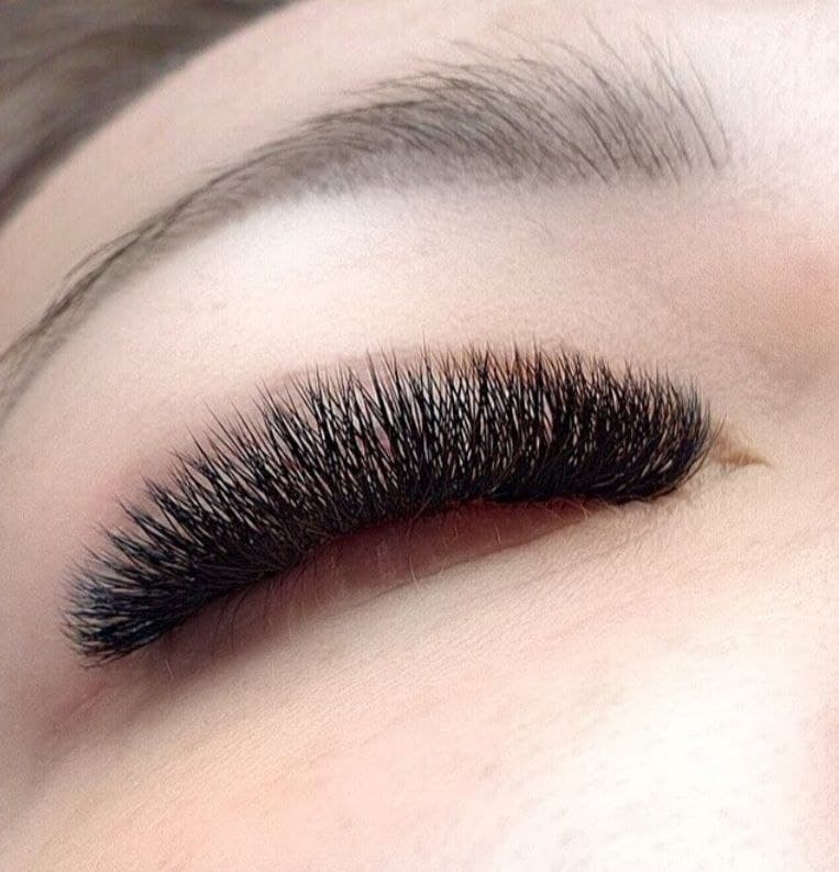 Volume eyelash extensions